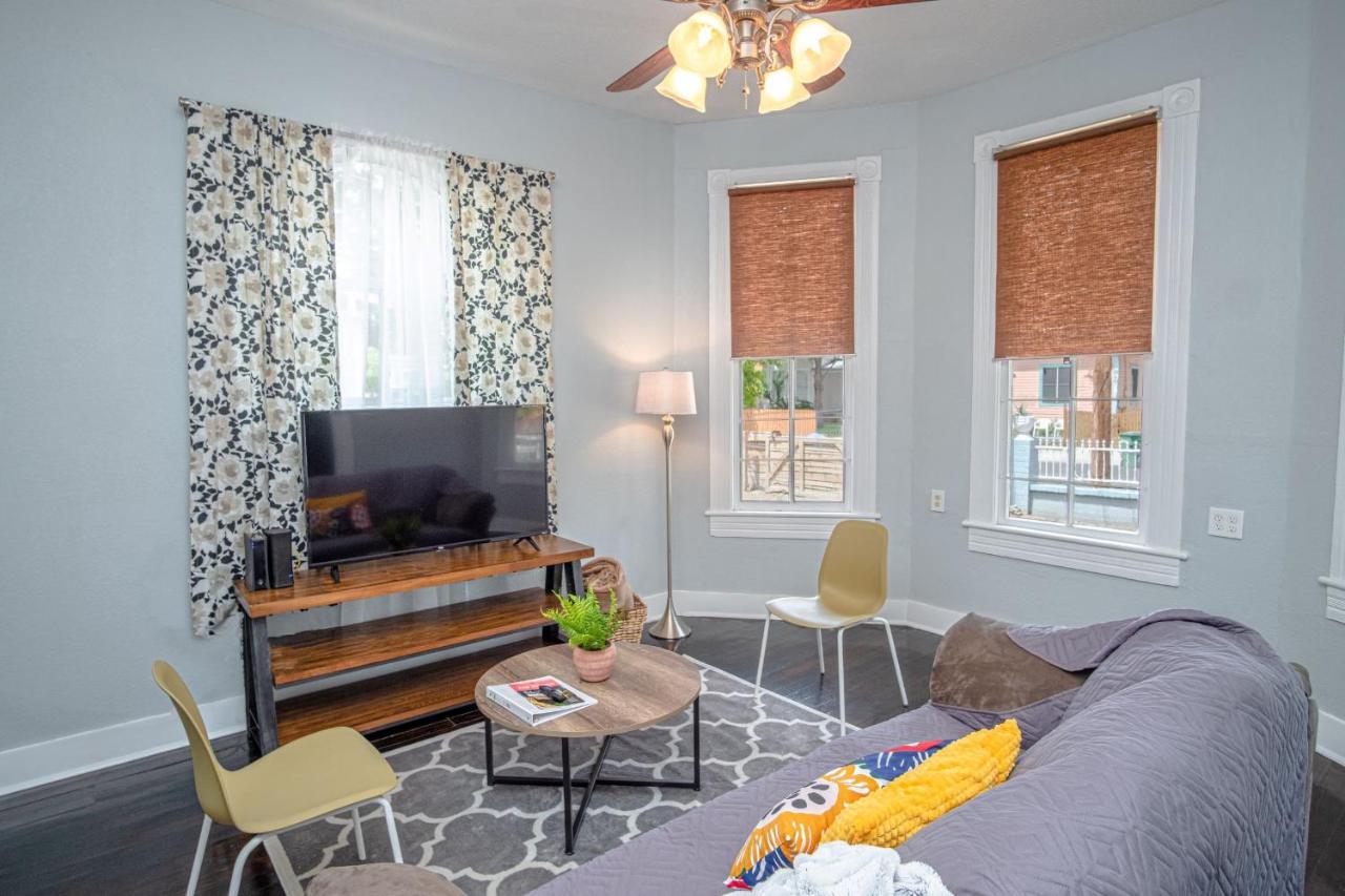 Remodeled Historic 2Br 1Ba House Near Downtown Apartamento San Antonio Exterior foto